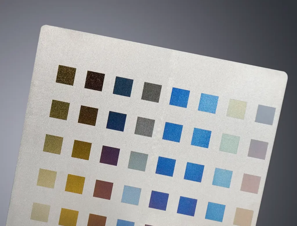 Marcatura-Laser-Colorata-3-1024x778 Marquage laser couleur : qu'est-ce que c'est et comment ça marche ?